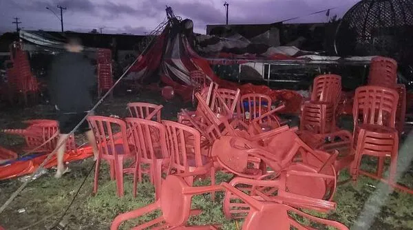 Circo desaba após temporal; crianças são levadas ao hospital